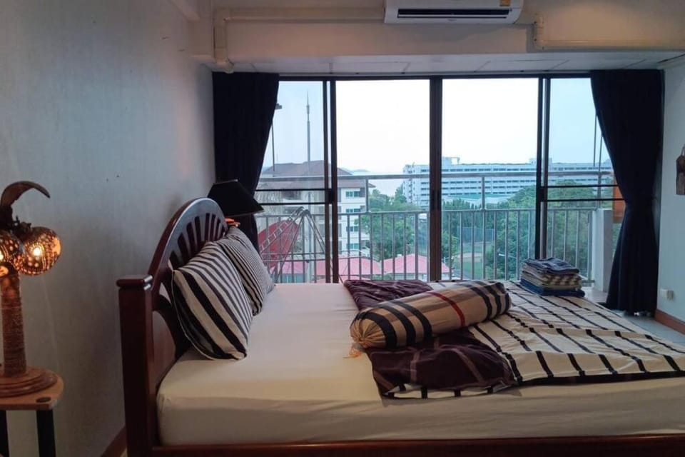 sombat condo seaview 1 bedroom 71 Apartment in Pattaya City