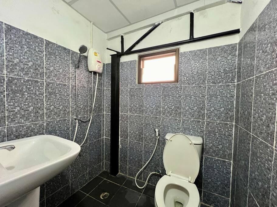 TheCube#Private#Aircon#Cheap#Cozy@city Apartment in Chiang Mai