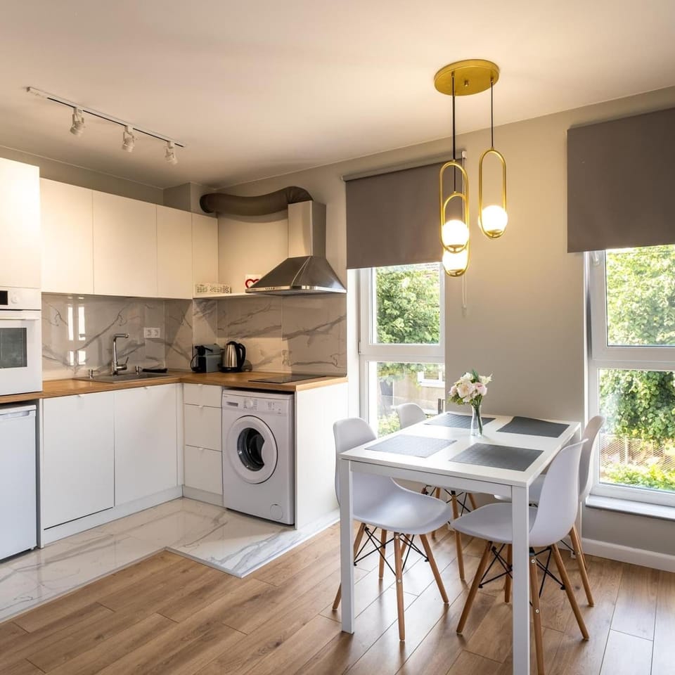 Kitchen or kitchenette, Dining area, dishwasher, minibar, pet friendly, stove, toaster, washing machine