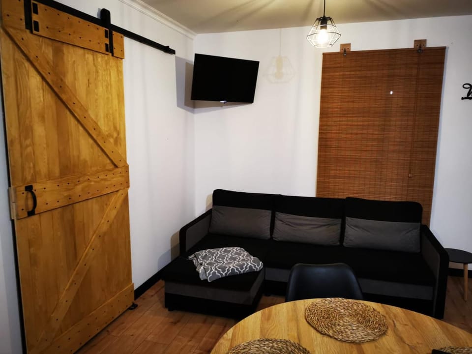 Communal lounge/ TV room, TV and multimedia, Living room, Seating area