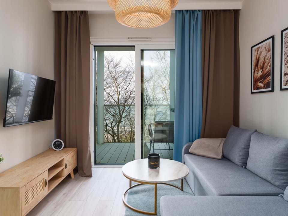 Communal lounge/ TV room, TV and multimedia, Living room, Seating area