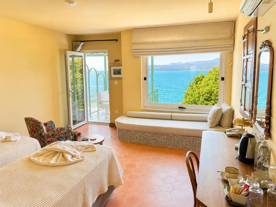 Seating area, Bedroom, Sea view