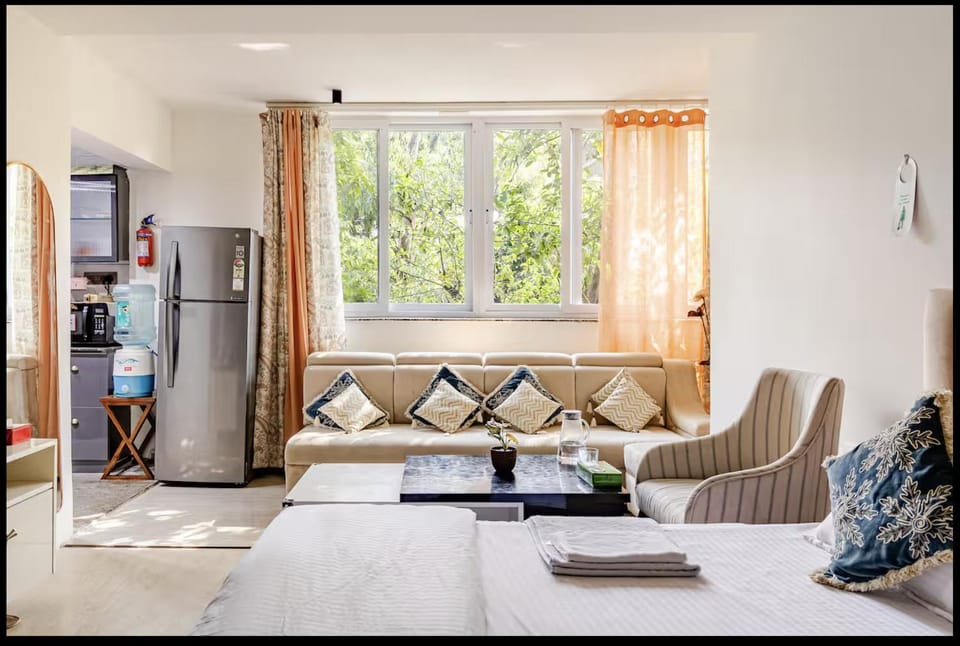 Kitchen or kitchenette, Photo of the whole room, Seating area, Dining area