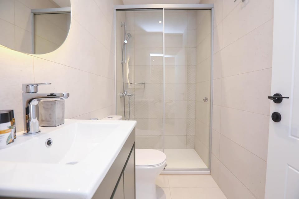 Shower, Bathroom