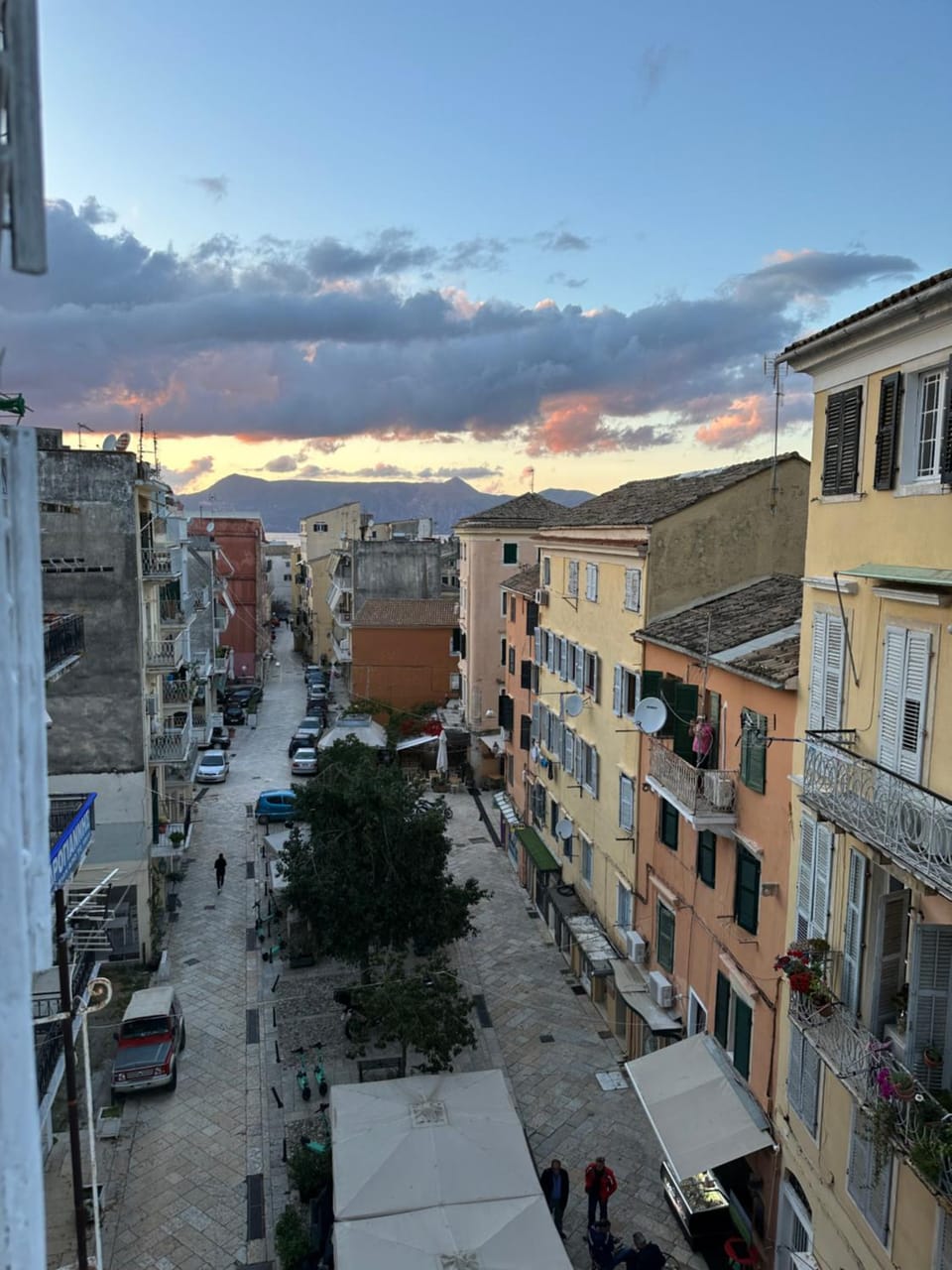 Property building, Neighbourhood, City view, Street view