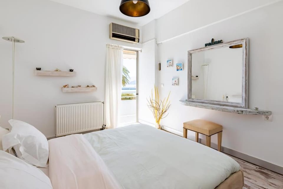 Bed, Photo of the whole room, Bedroom, air conditioner