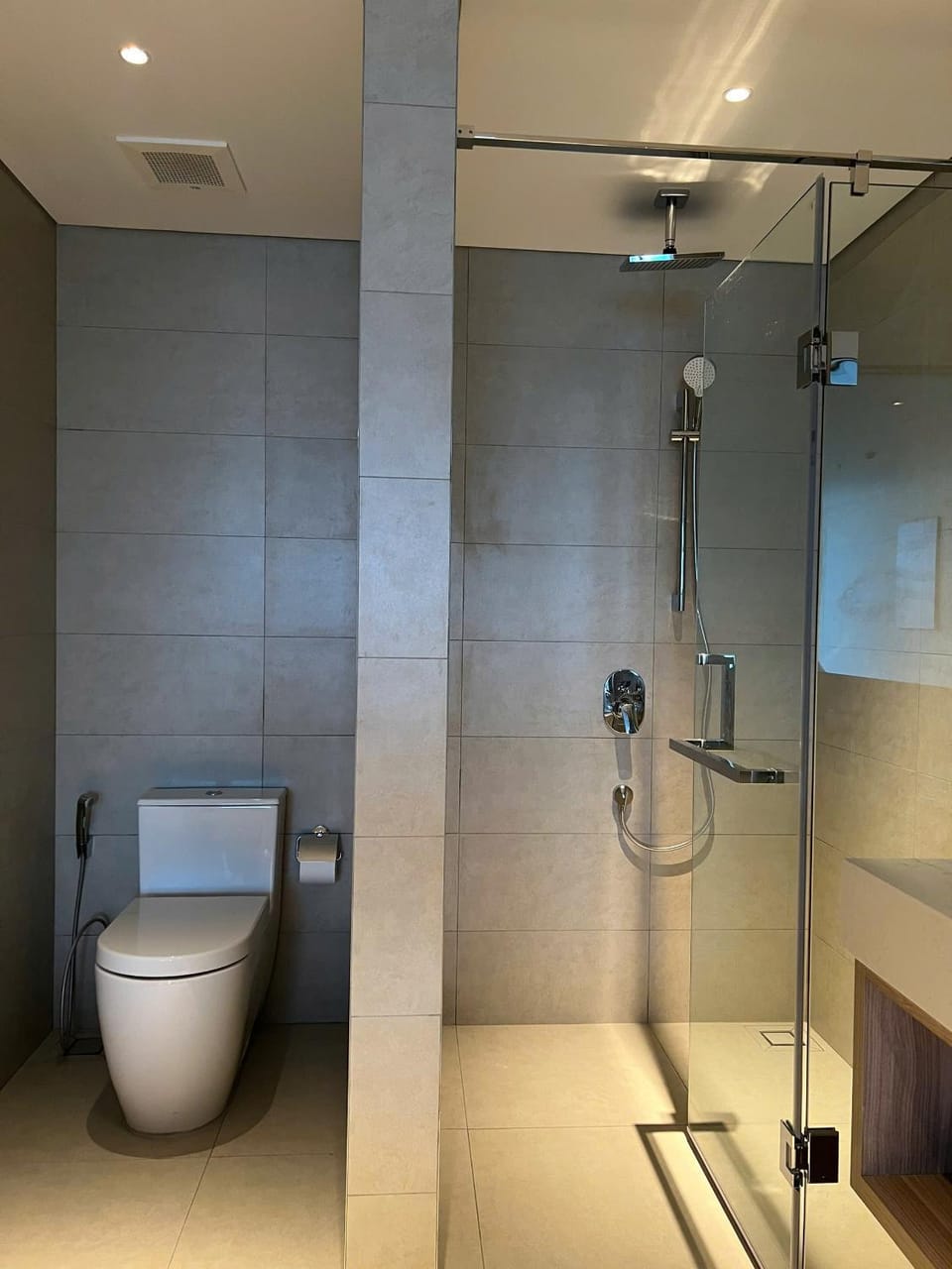 Căn hộ Alacarte Hạ Long by Lam Stay Hotel in Laos