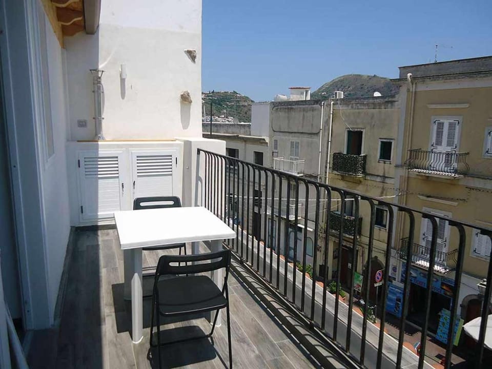 Balcony/Terrace, Balcony/Terrace