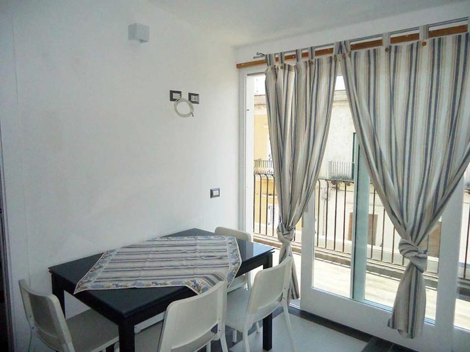 Balcony/Terrace, Dining area