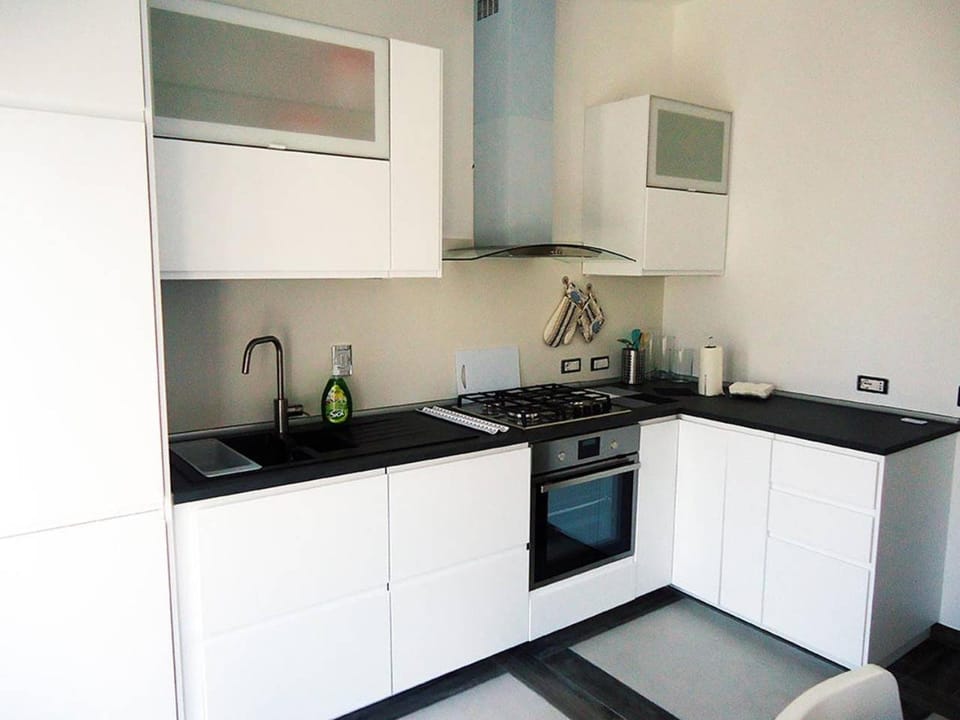 Kitchen or kitchenette, stove, stove, kitchen, kitchen