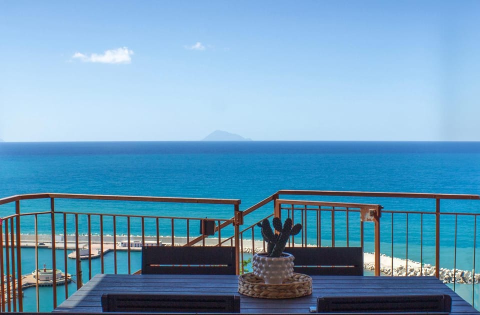 Patio, Day, Natural landscape, View (from property/room), Balcony/Terrace, Dining area, Sea view, Sunset