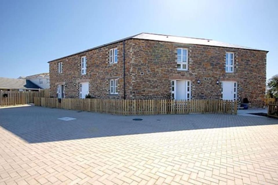 Property building, Parking