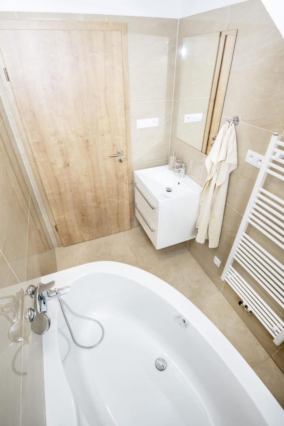Bathroom, Bath