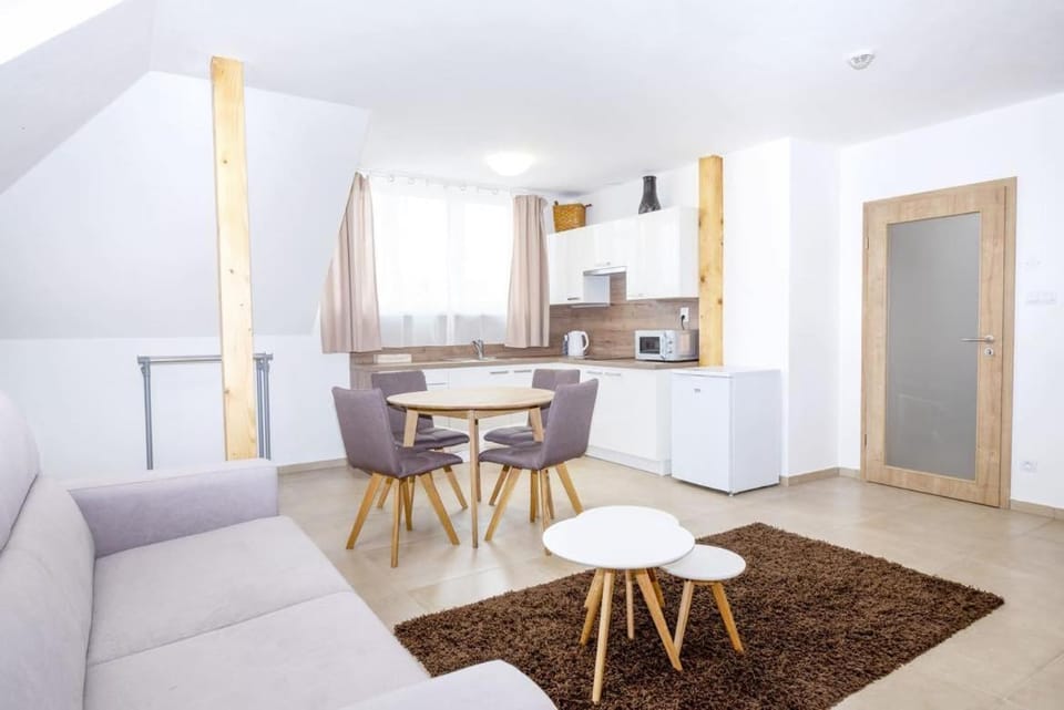 Kitchen or kitchenette, Living room