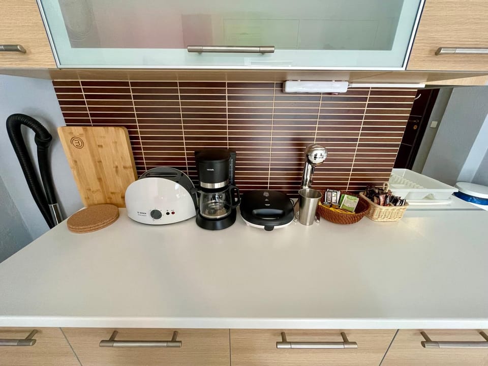 Coffee/tea facilities, Kitchen or kitchenette, toaster