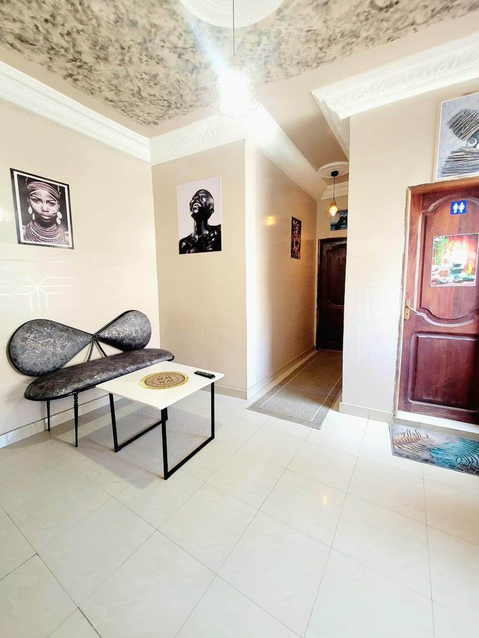 Living room, Seating area