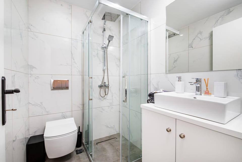 Shower, Toilet, Bathroom