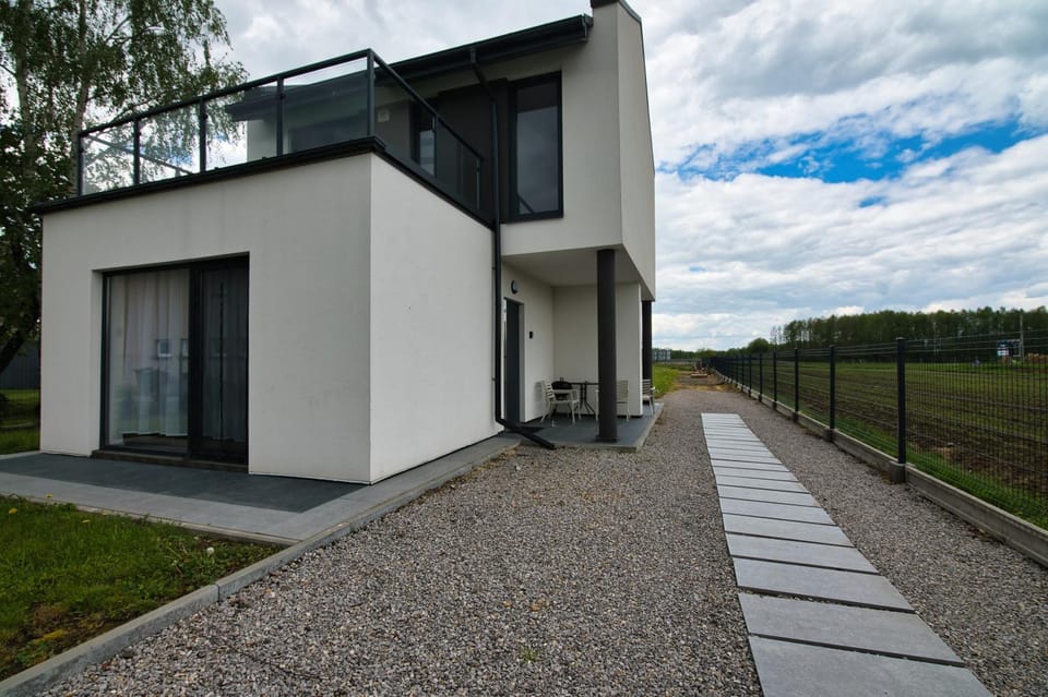 Property building, Day, Garden
