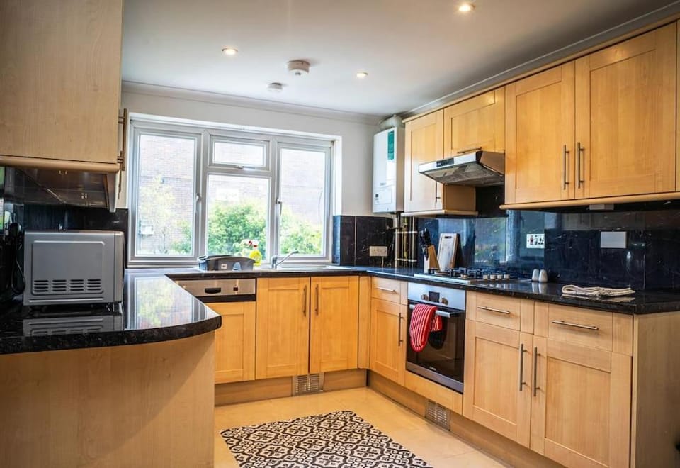Kitchen or kitchenette, dishwasher, minibar, pet friendly, stove, toaster