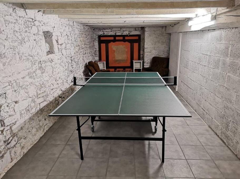 Game Room, Table tennis