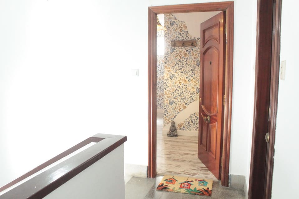 Property building, Facade/entrance, Lobby or reception