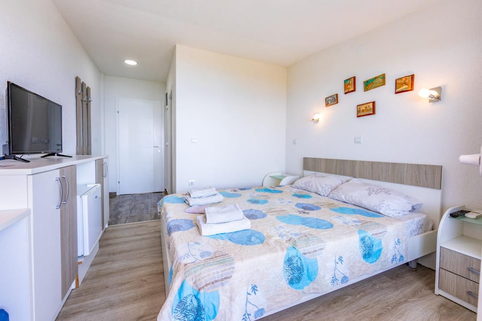 Villa Tesla Apartment in Municipality of Ohrid, North Macedonia