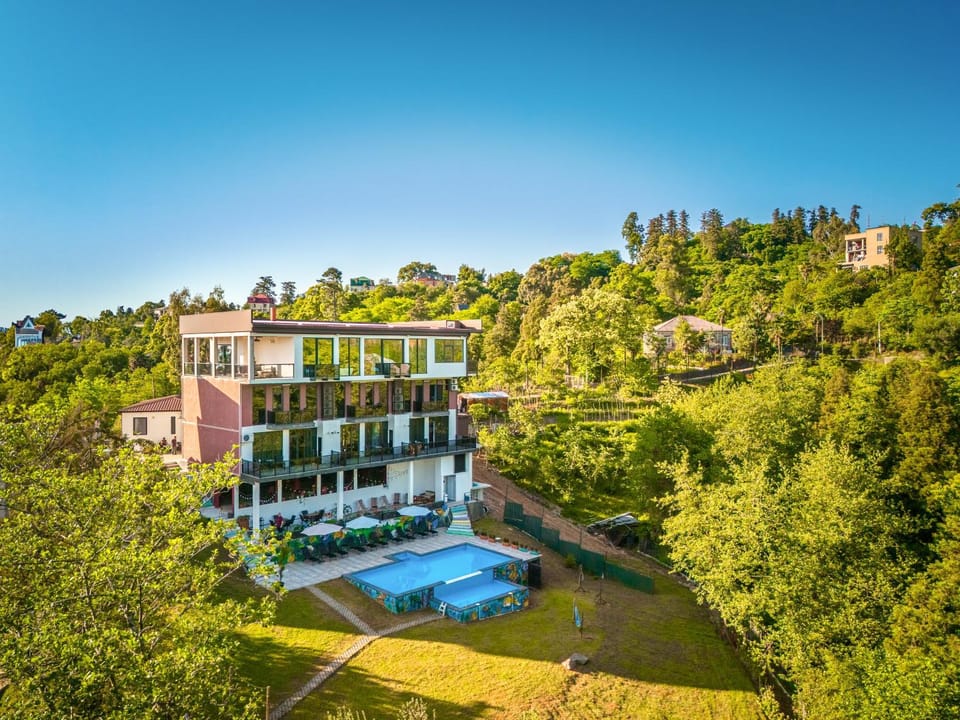 Property building, Garden, Garden view, Pool view, Swimming pool