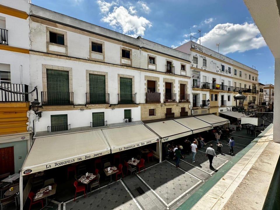 Property building, Neighbourhood, City view, Street view, Location