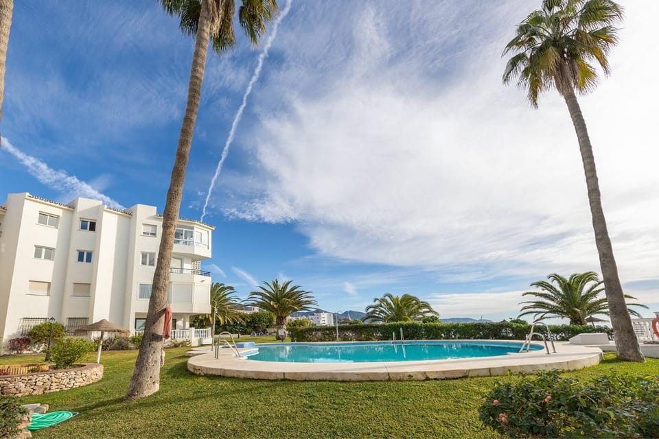 Las Palmeras B1 Apartamento Vacacional Apartment in Nerja