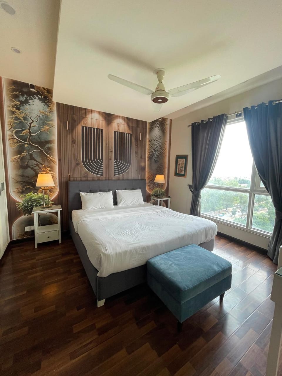 Bed, Photo of the whole room, Bedroom, fireplace