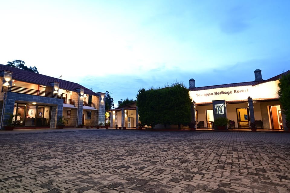 Property building, Facade/entrance, Day