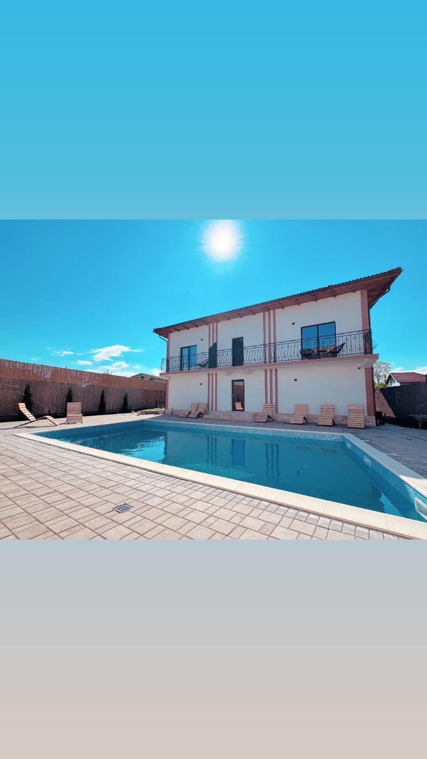 Property building, Pool view