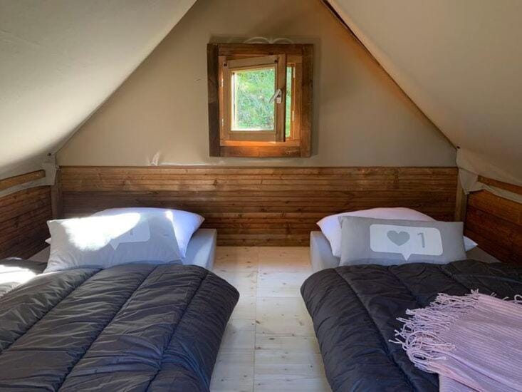 Camping Cascade Aveyron Campground/ 
RV Resort in Occitanie