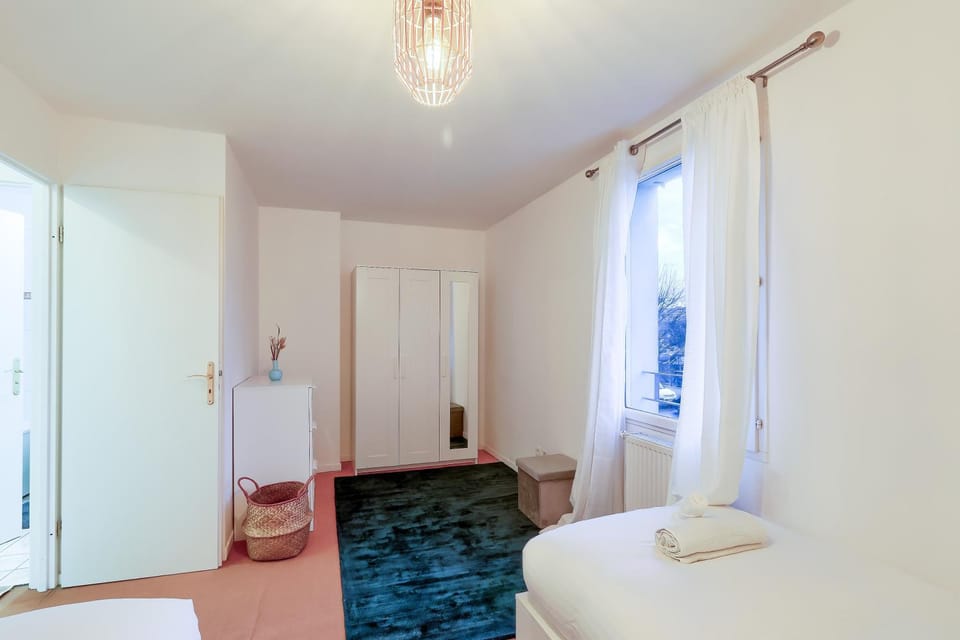 Bed, Photo of the whole room, Bedroom, towels, wardrobe