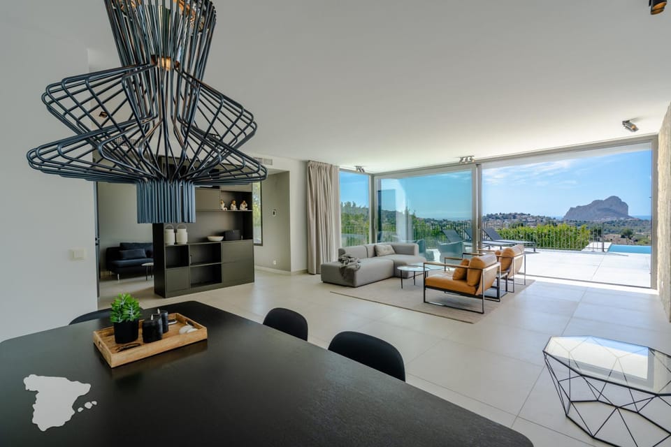Communal lounge/ TV room, Living room