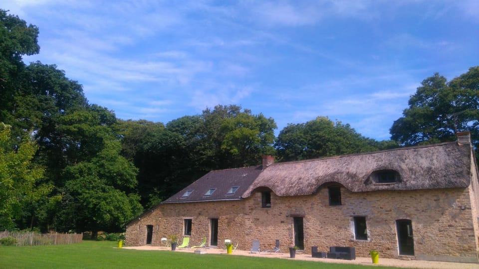Property building, Natural landscape, Landmark view