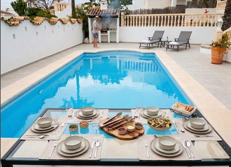 Coffee/tea facilities, Food and drinks, Food, Pool view, Swimming pool, Lunch, Dinner, Drinks, sunbed