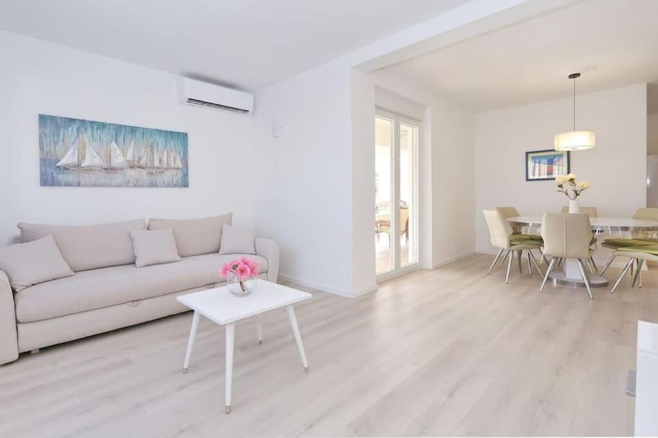 Green oasis ZADAR with jacuzzi Apartment in Zadar