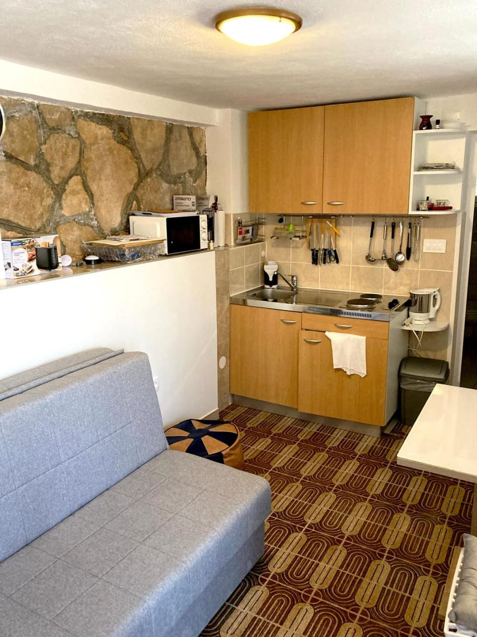 Kitchen or kitchenette, Seating area, Dining area, minibar, stove