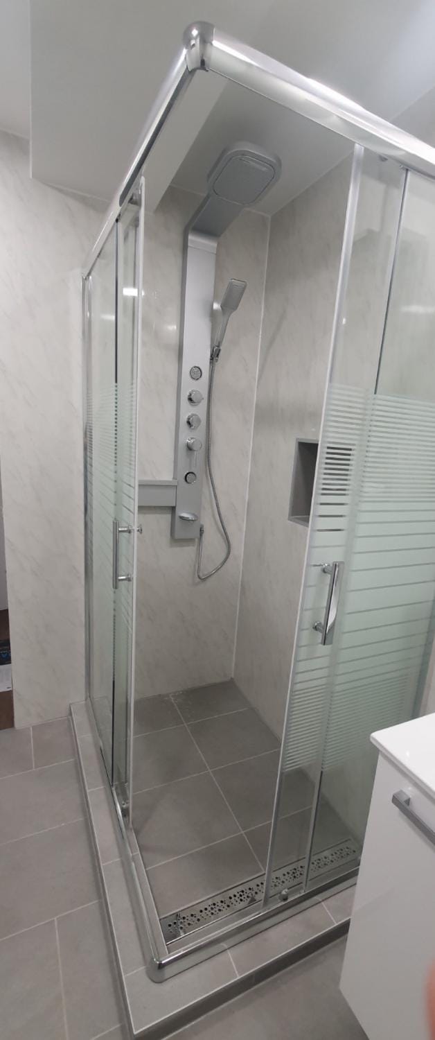 Shower, Bathroom