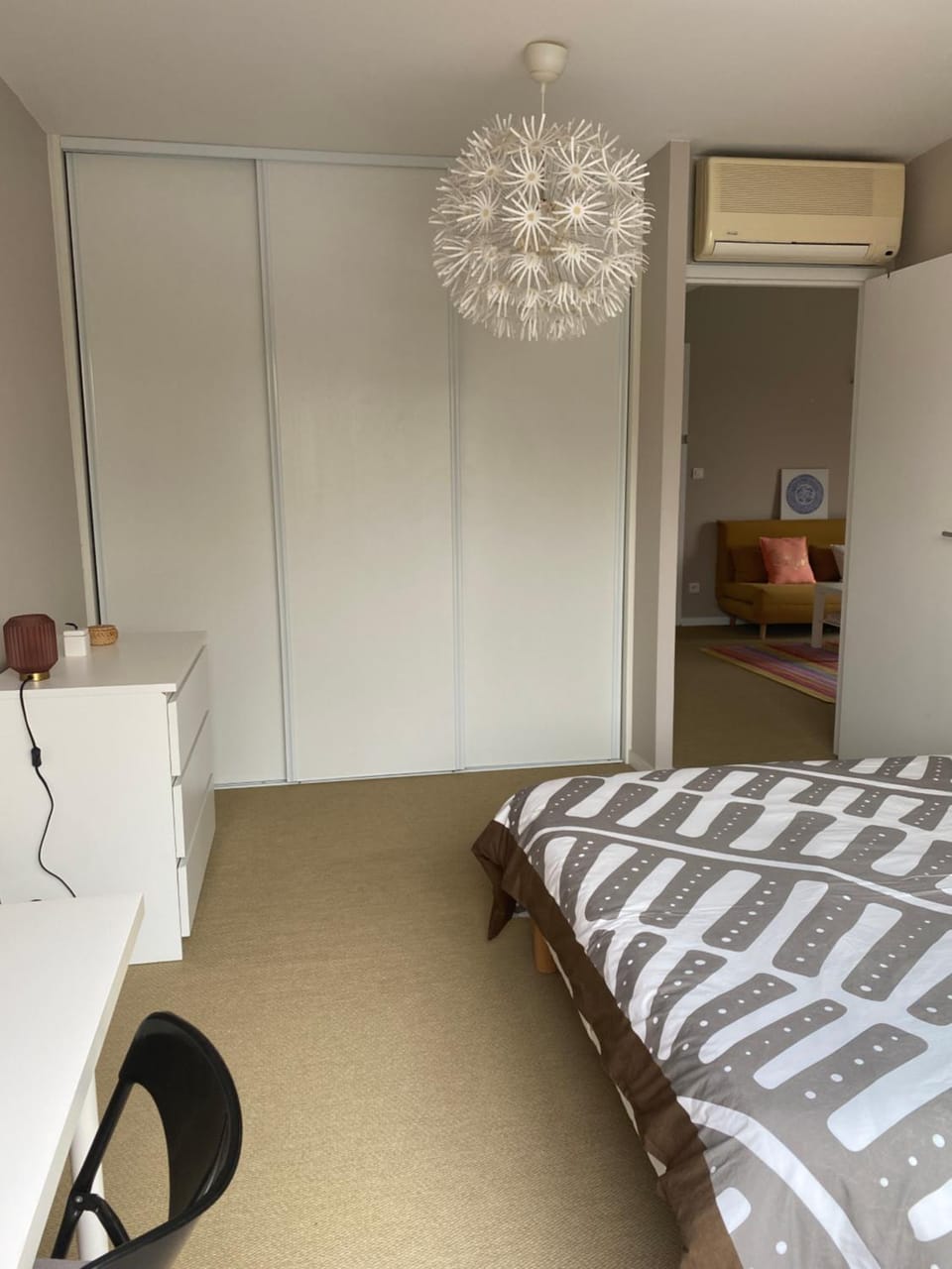Photo of the whole room