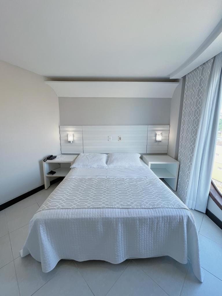 Bathroom, TV and multimedia, Photo of the whole room, Breakfast, minibar, towels, air conditioner