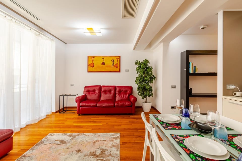 Living room, Seating area, Meals