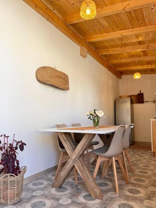 Casetta Bianca con Giardino House in Sardinia
