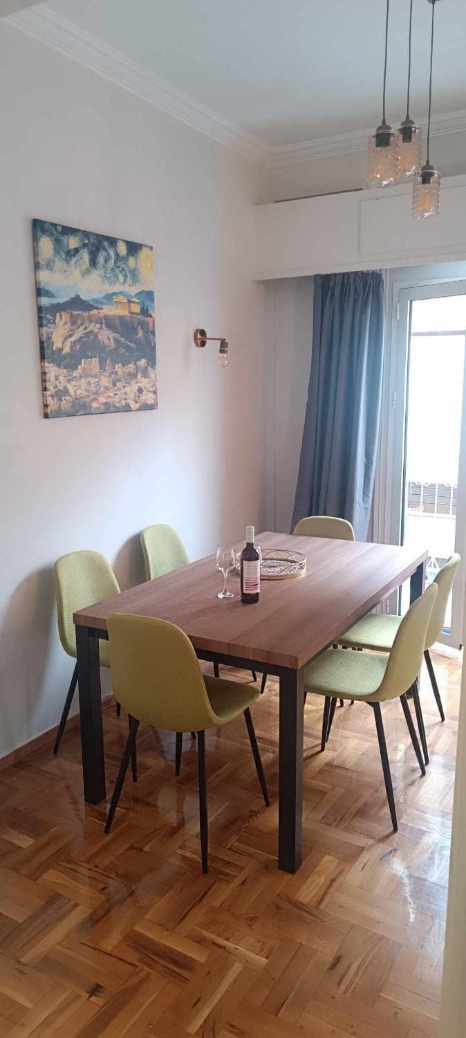 Seating area, Dining area