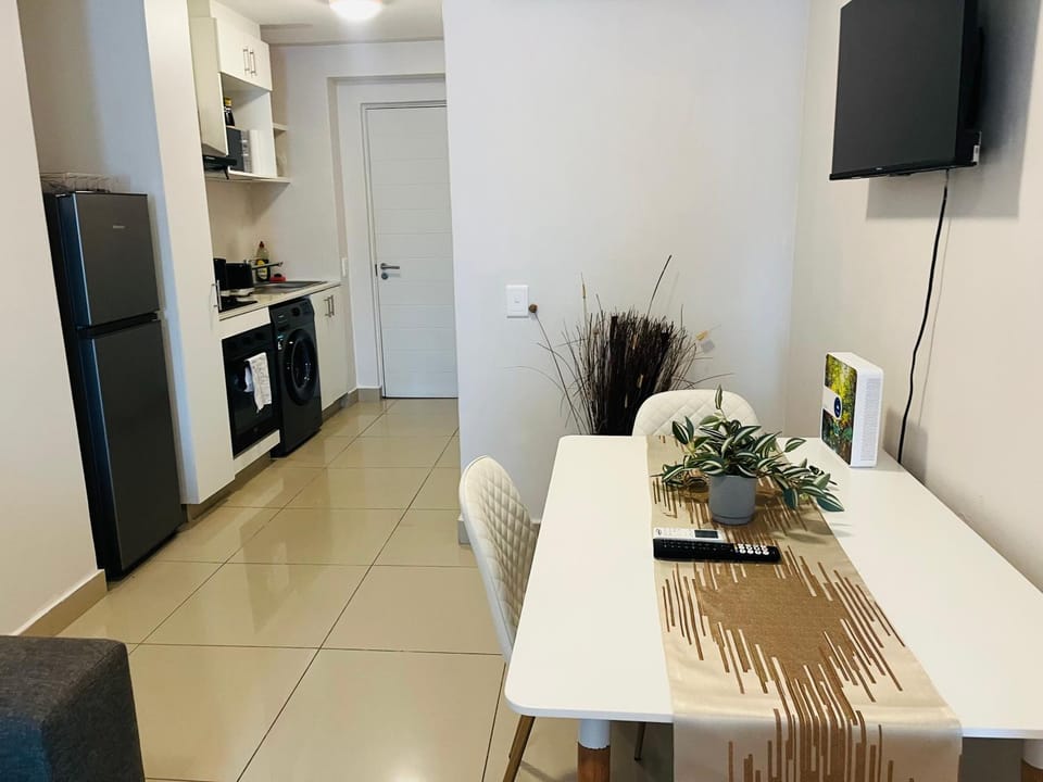 Tranquility Studio with pool at uMhlanga DBN Apartment in Umhlanga