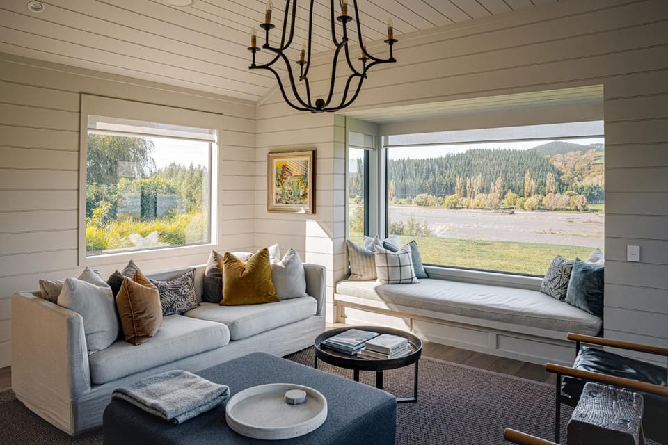 Living room, River view, flat iron