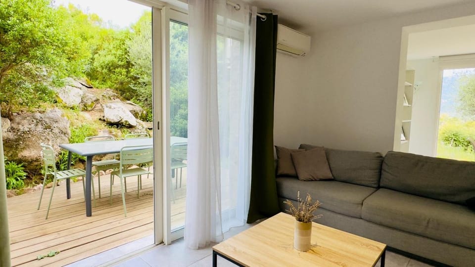 CASA CUCCHI House in Porto-Vecchio
