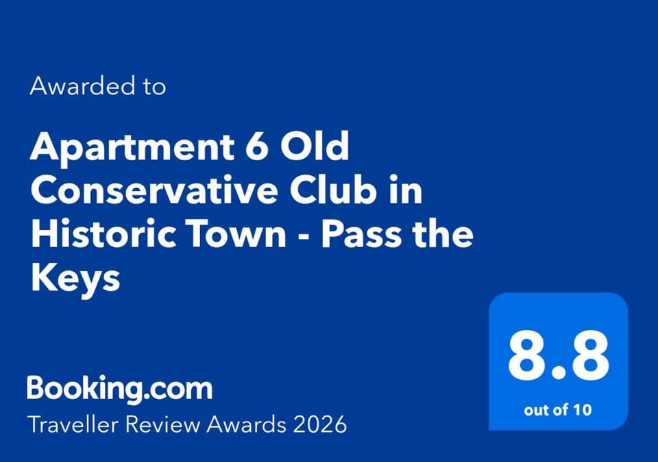 Apartment 6 Old Conservative Club in Historic Town - Pass the Keys Apartment in Caernarfon