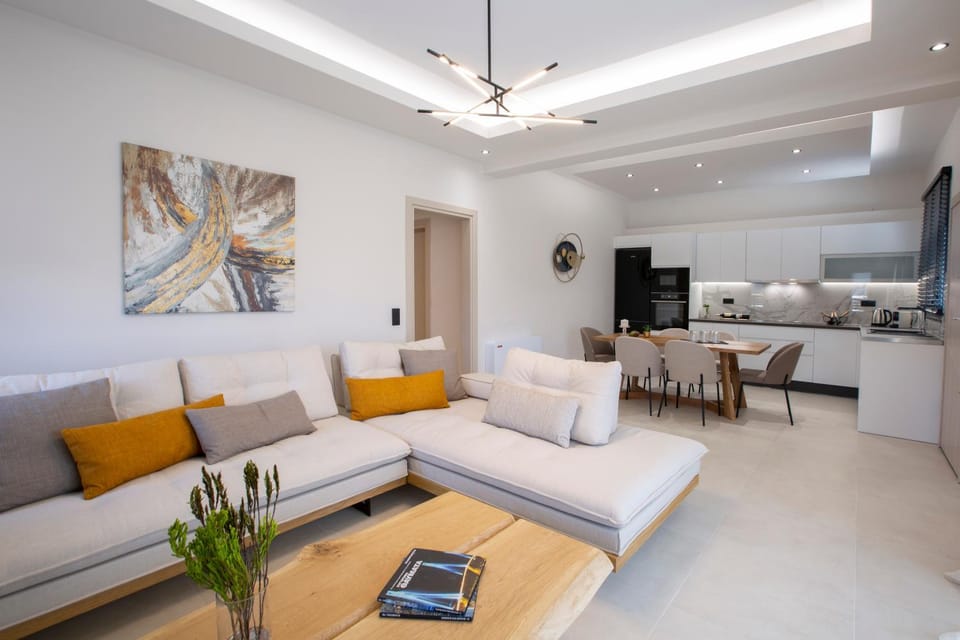 Living room, Seating area, Dining area